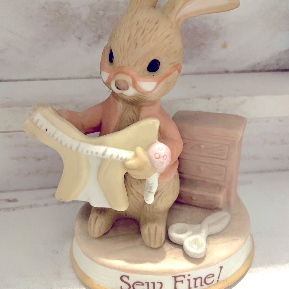 VTG "Busy Days" Sew Fine! Bunny, American Greetings, 4.25”